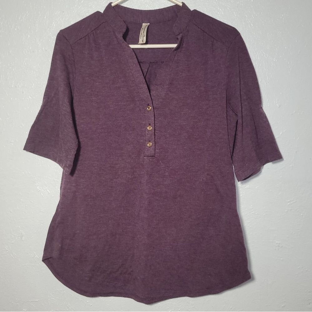 PerSeption Concept Medium Purple 3-Button Top